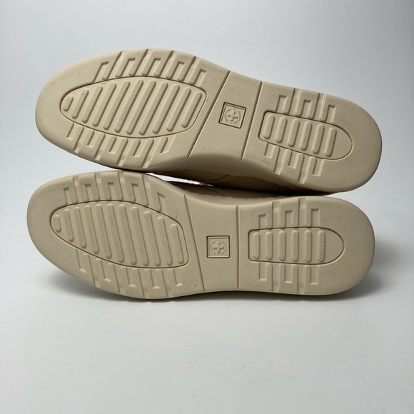 Dr. Martens Beige Leather Boots - Picture 5 of 10